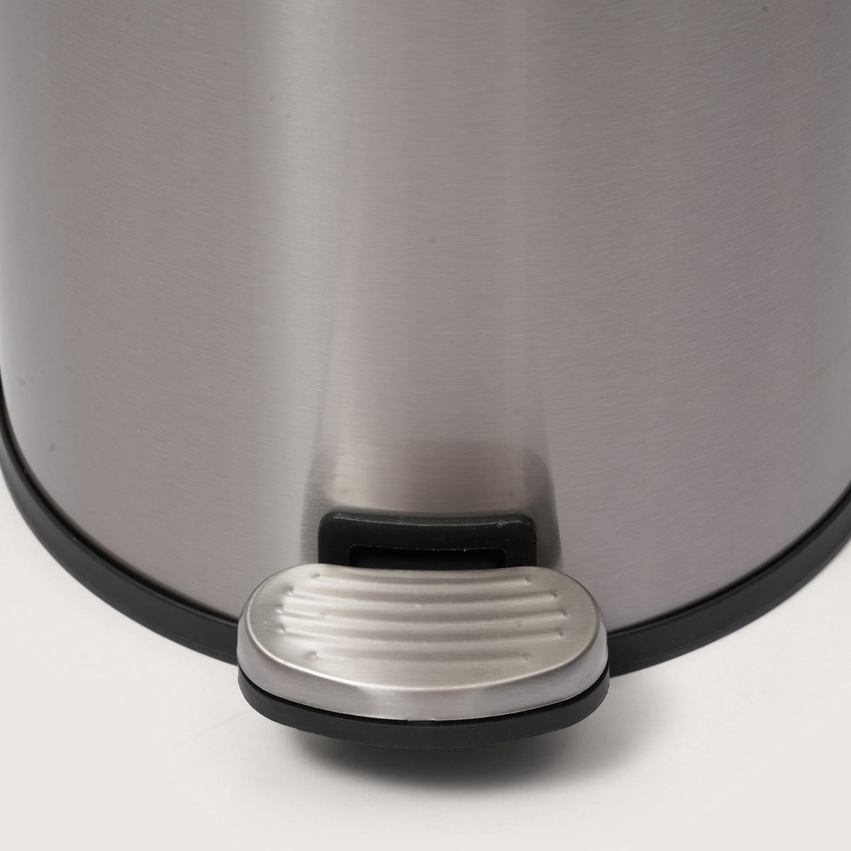 European Steel Pedal Dustbin - Silver