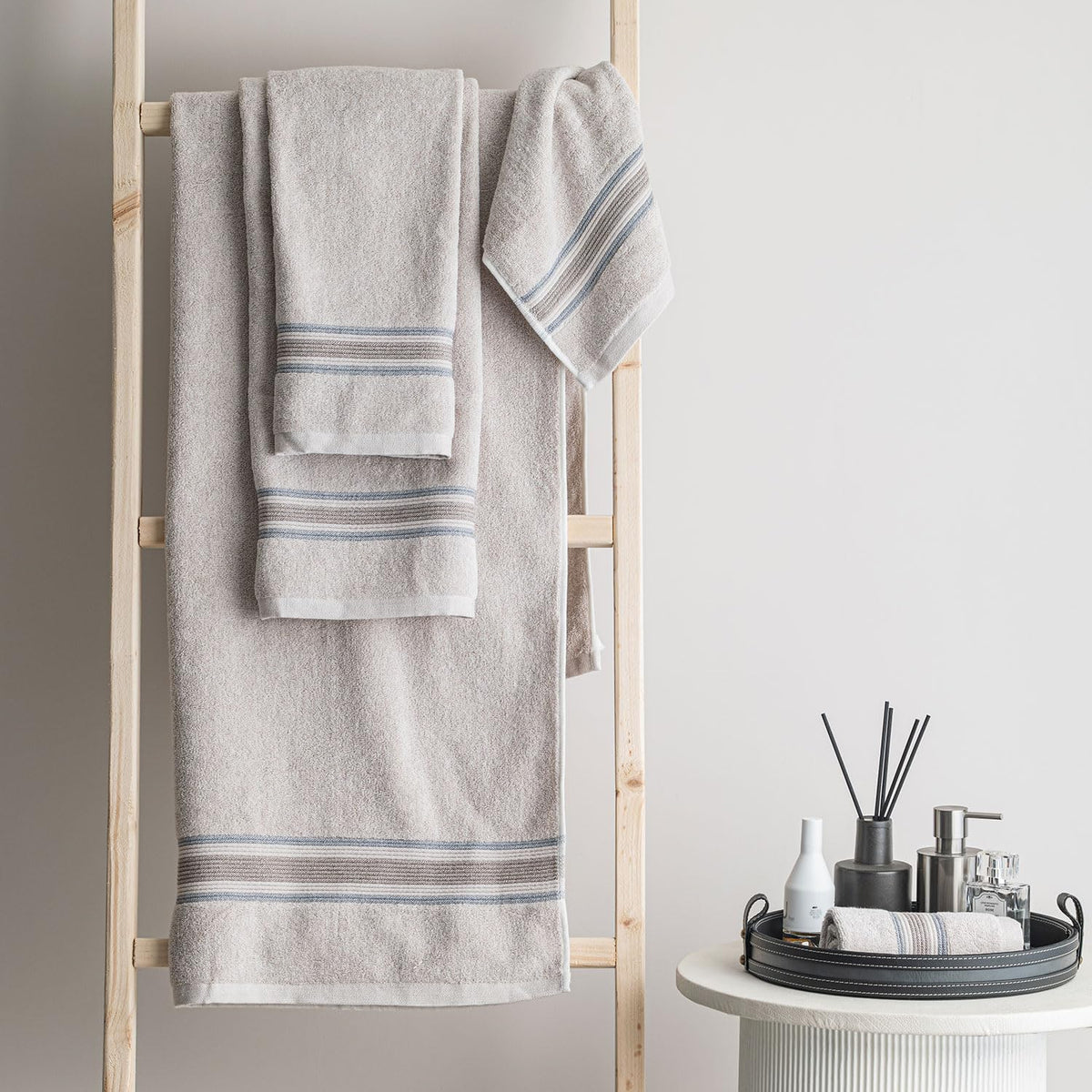 Super-Soft Water & Soil Hand Towel Set of 2|Luxurious Blend of Cotton & Bamboo Fiber Towel for Bathing|40X60 CM