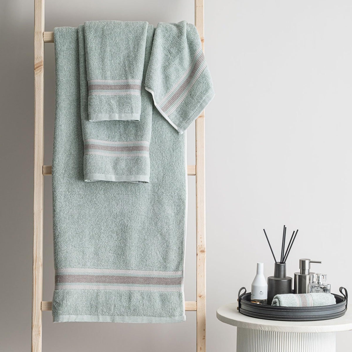 Super-Soft Water & Soil Hand Towel Set of 2|Luxurious Blend of Cotton & Bamboo Fiber Towel for Bathing|40X60 CM