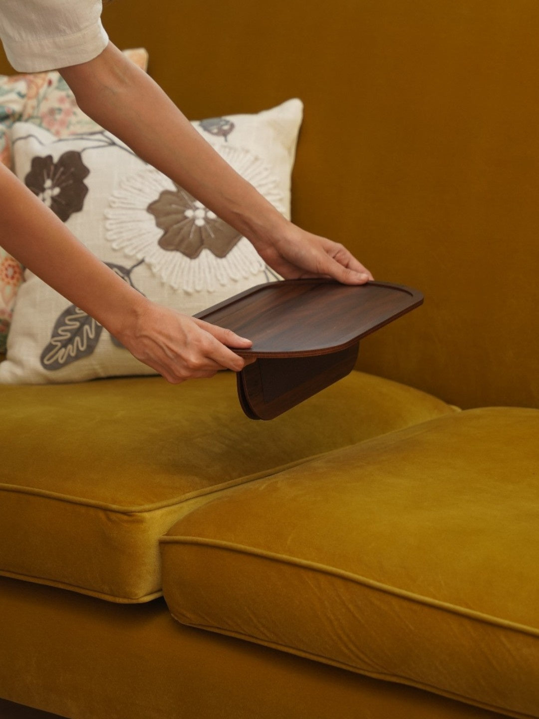 Contemporary Oval Sofa Tray