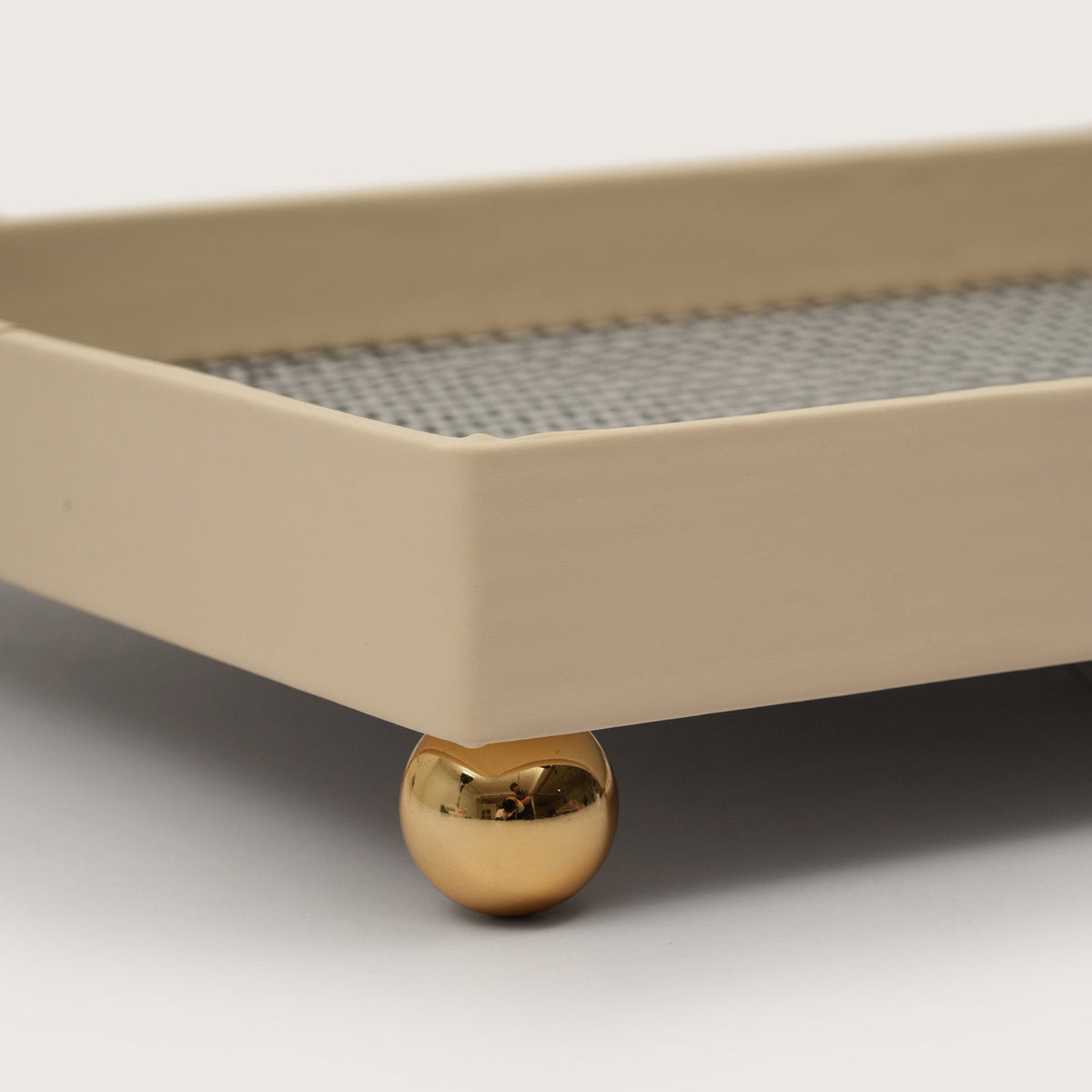 Checkered Organiser Tray Sphere Feet - Medium