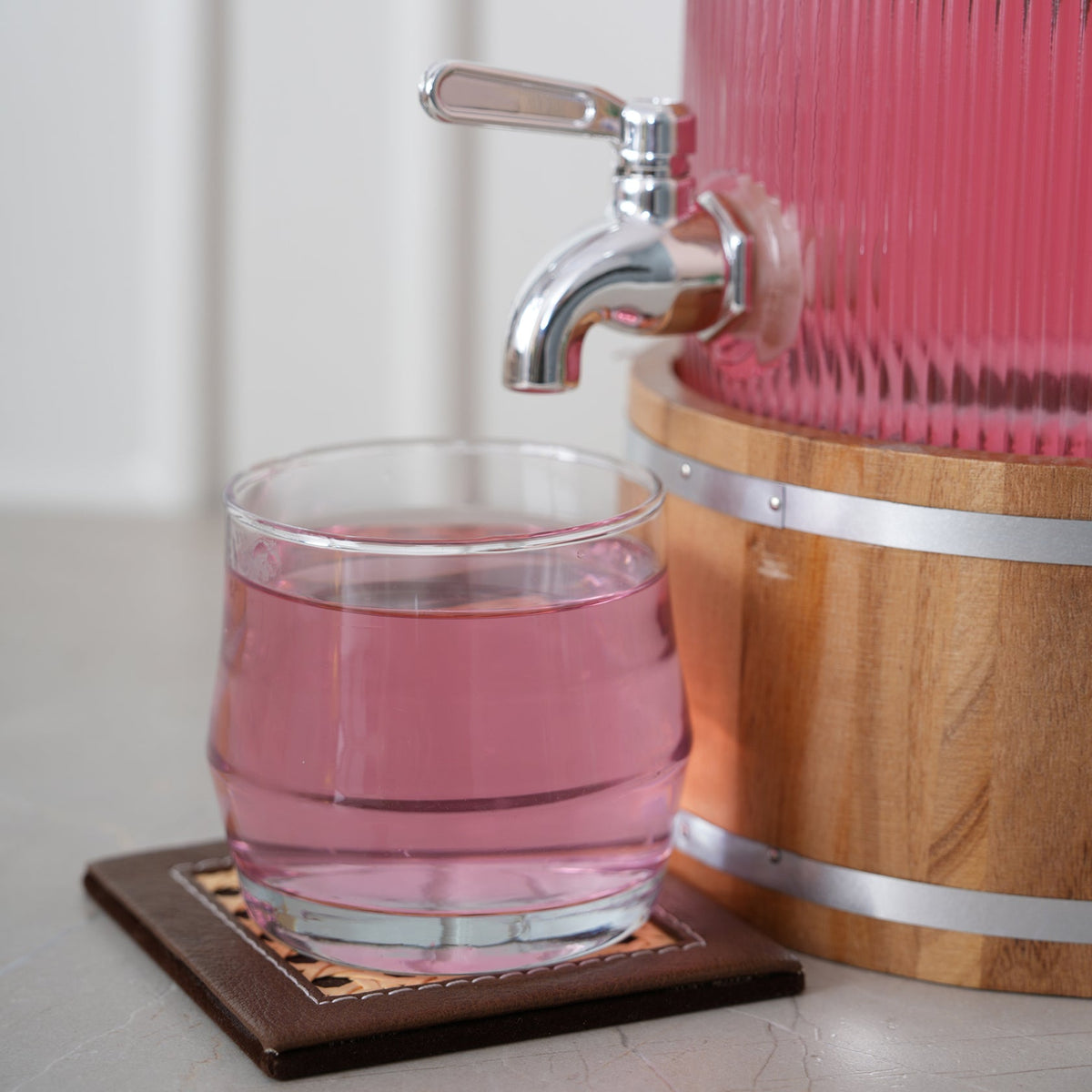 Close Ribbed Glass Beverage Dispenser With Base 3L