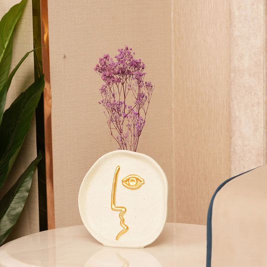 Minimalistic Faceline Vase