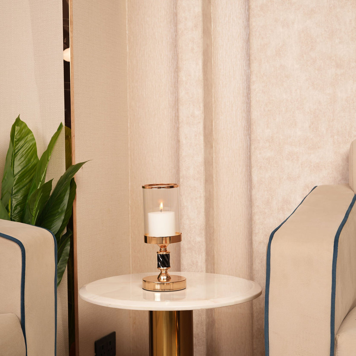 Spindle Candle Holder With Fluted Accent - Medium