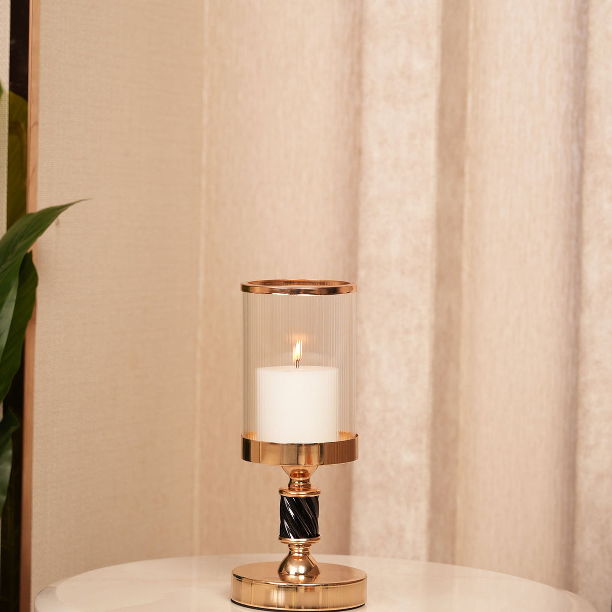Spindle Candle Holder With Fluted Accent - Medium