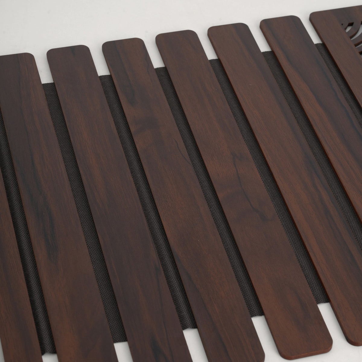 Wave-Accent Slatted Placemats
