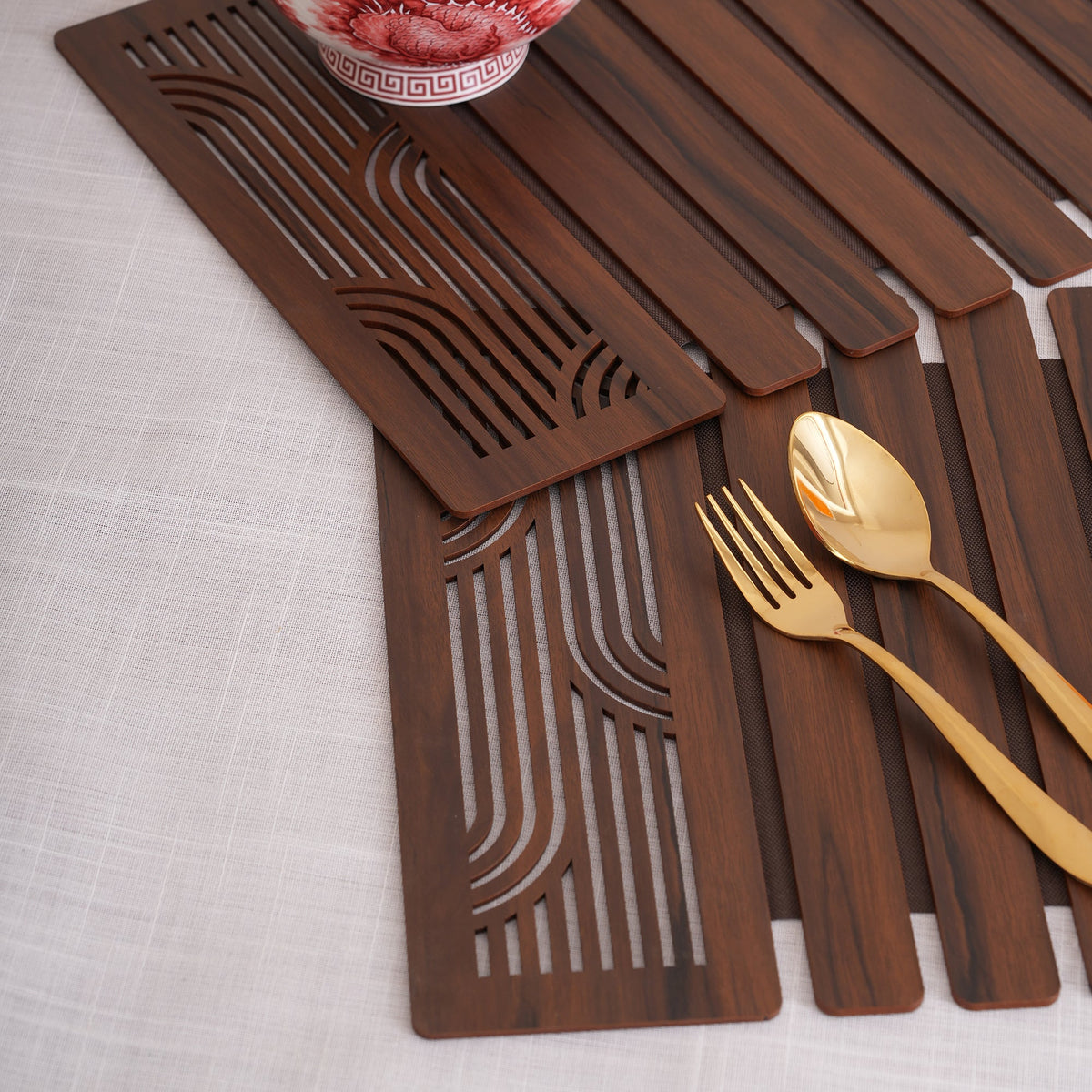 Wave-Accent Slatted Placemats