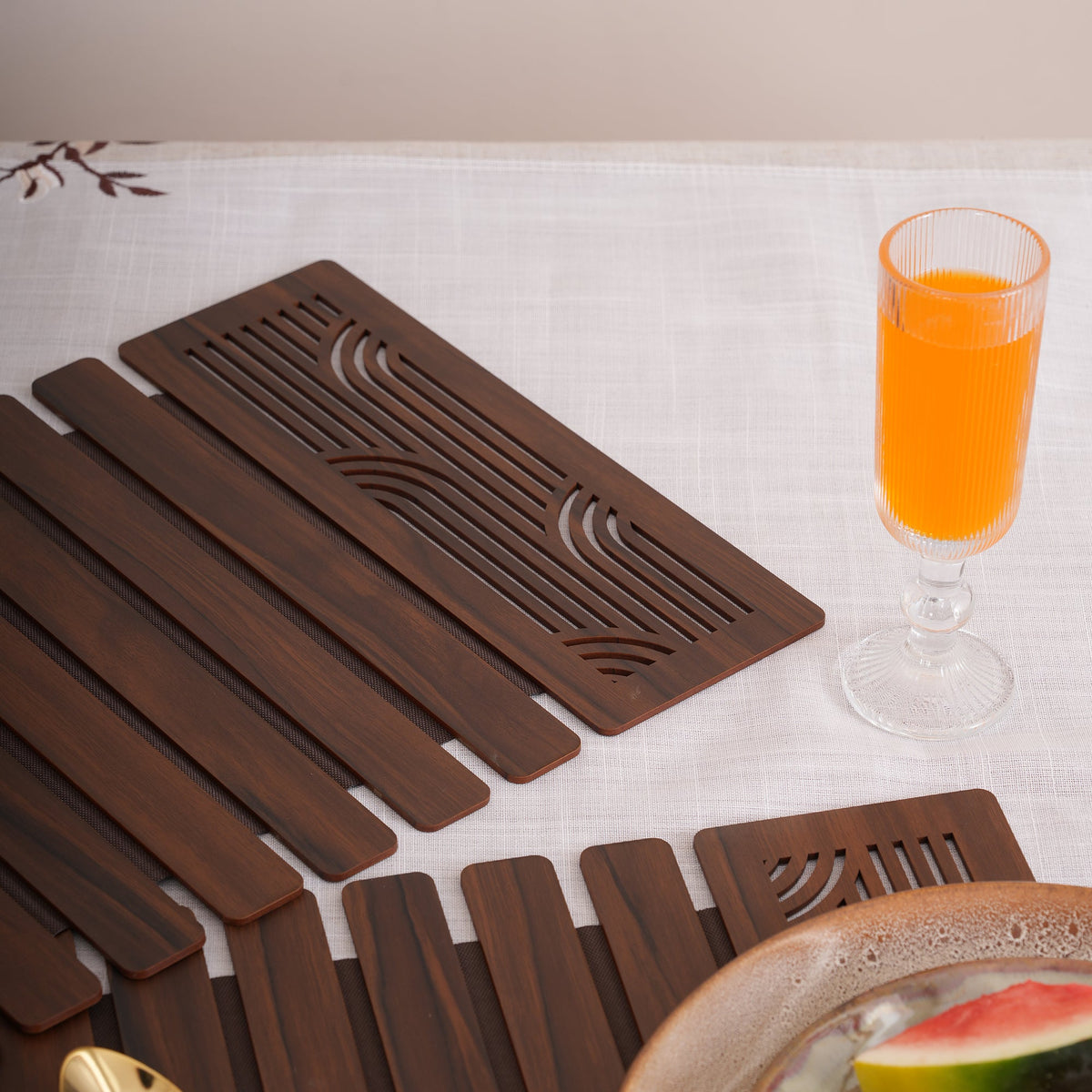 Wave-Accent Slatted Placemats