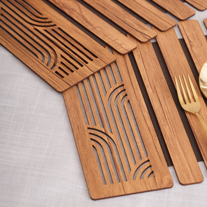 Ornate Medallion Slatted Placemat