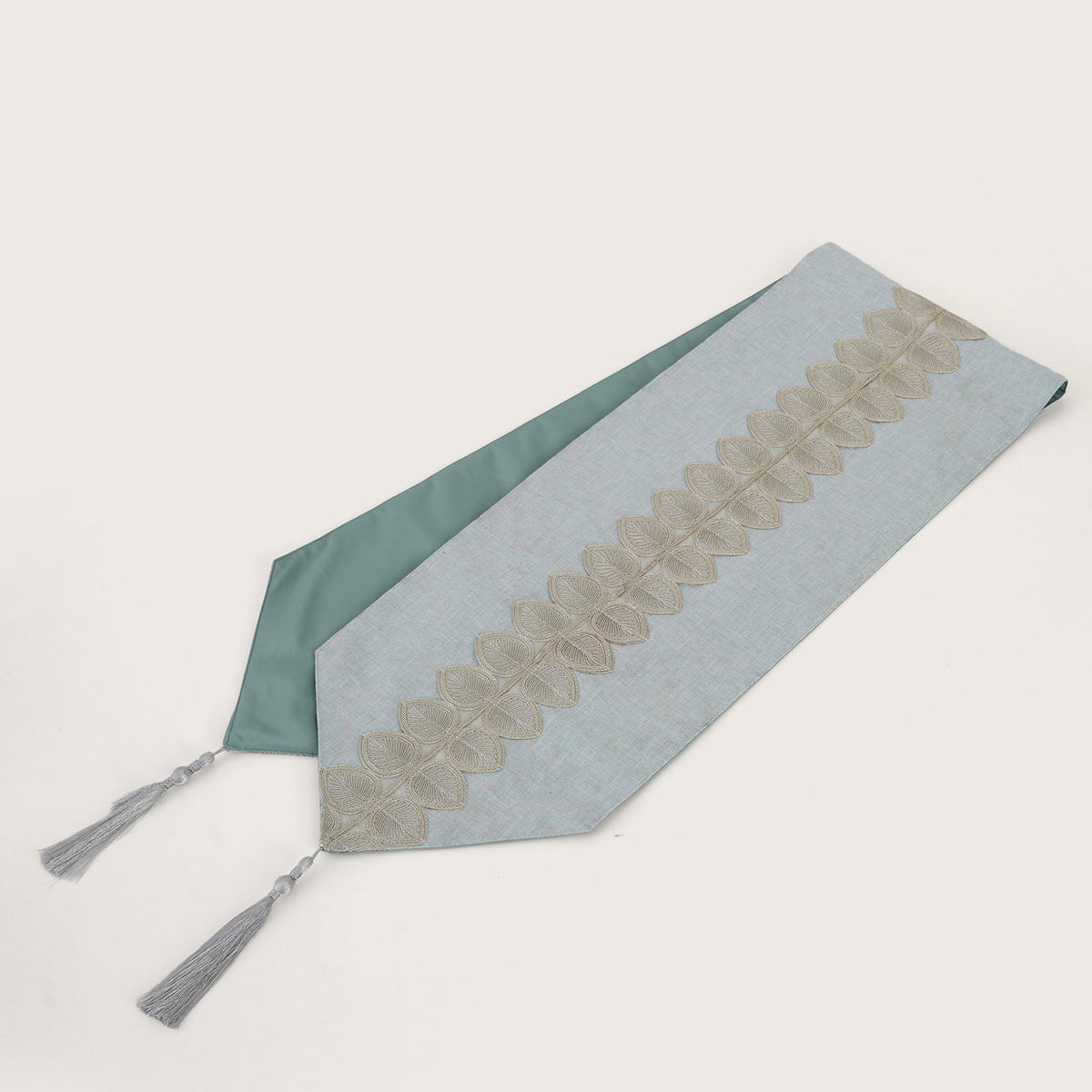 Botanical Vine Tapered Table Runner